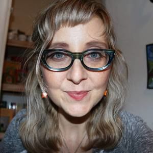 Meet your Posher, Lily